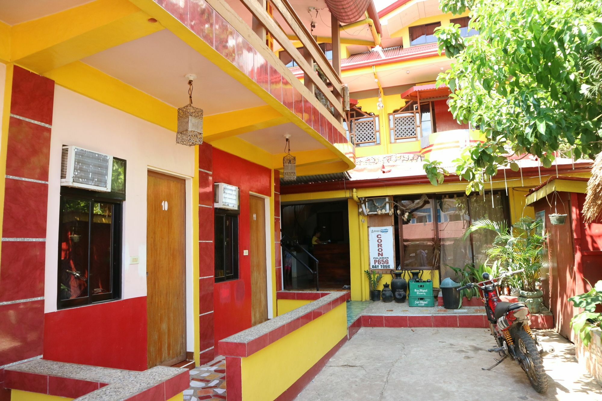 ホテル Lagrosa Backpackers コロン エクステリア 写真